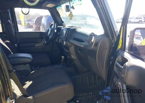 2013 Jeep Wrangler Unlimited Sport из США, поврежденный, VIN 1C4BJWDG3DL543508